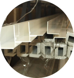 Cornières aluminium égales de 10x10x1,5 en 6m Cornières aluminium égales de 10x10x1,5 en 6m