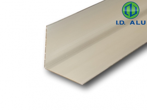 Ce1002 : cornière 100x100 brut cornière 100x100 brut